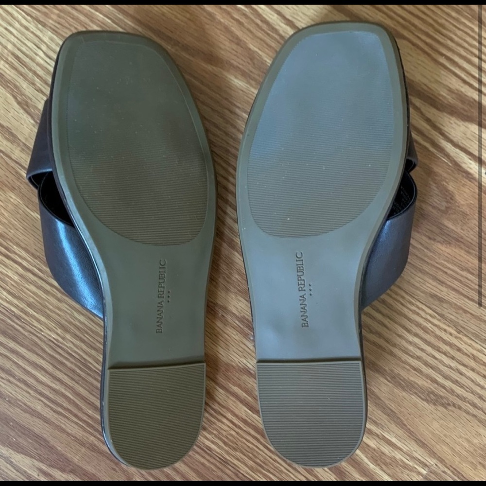 Banana Republic leather crossover sandals - Picture 2 of 3